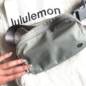 Lululemon Everywhere Belt Bag Crossbody Grey Sage